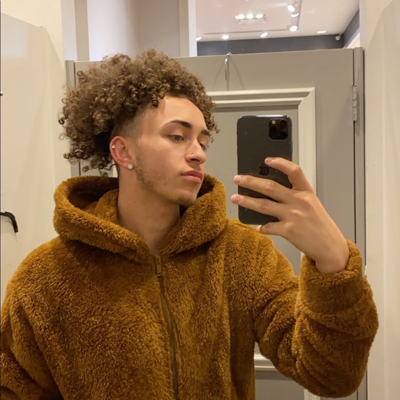 Meet your Posher, Javonte - Picture 1 of 1